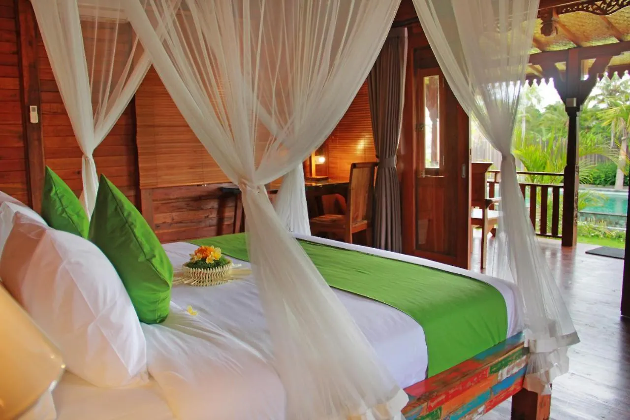 Romantic Deluxe 0Ne Bedroom Wooden Villa 2 Ubud  Ubud (Bali)