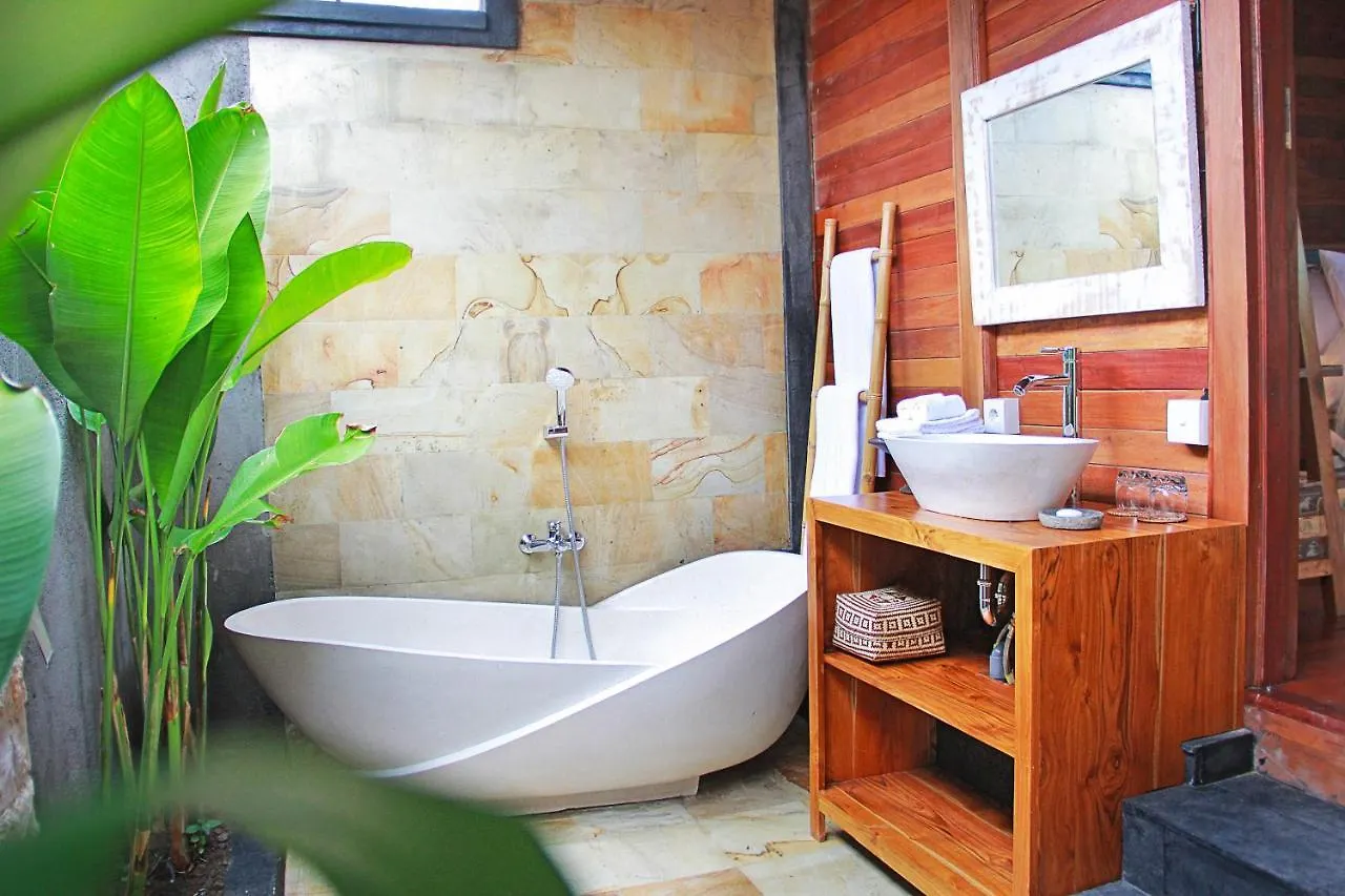 Romantic Deluxe 0Ne Bedroom Wooden Villa 2 Ubud  Ubud (Bali)